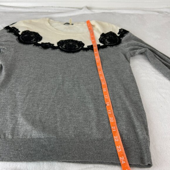 Vince Camuto Womens Lightweight Gray Lace Embellished Long Sleeve Sz L Sweater - Picture 5 of 8